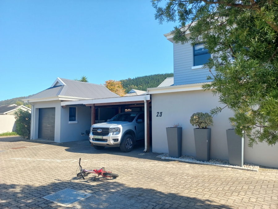 4 Bedroom Property for Sale in Meedingsride Western Cape